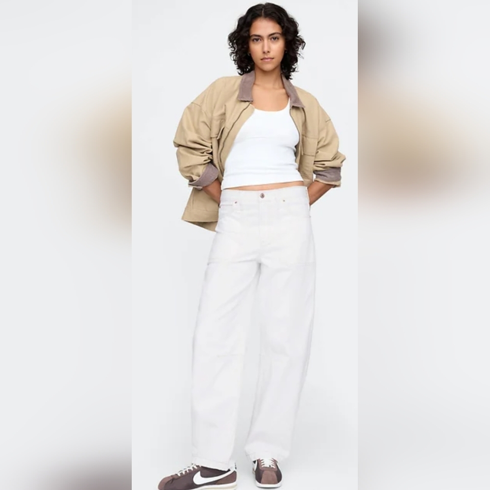 Gap SEALED! High Rise Barrel Carpenter Jeans in New Off White. Sz 26/2s. R2S!!